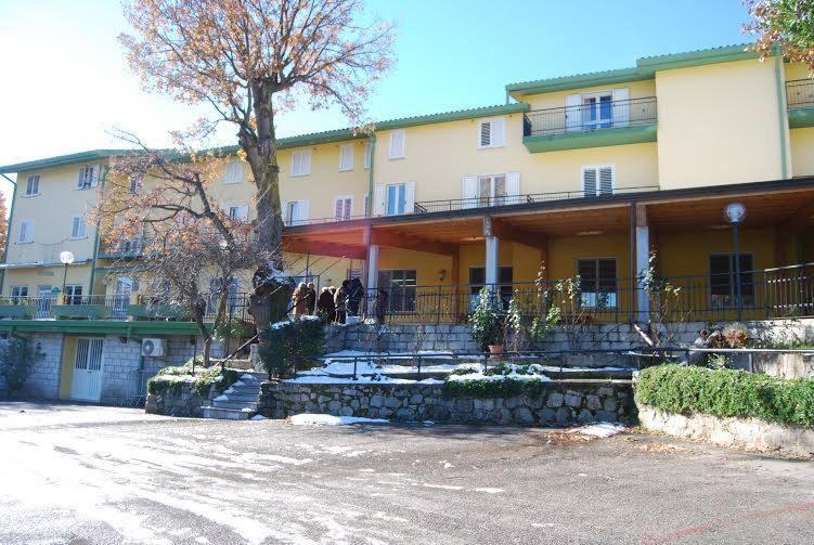 Hotel Ristorante Gusana Gavoi Ngoại thất bức ảnh